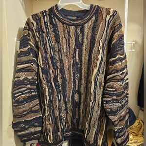 COOGI Men's Textured Navy and Tan Sweater